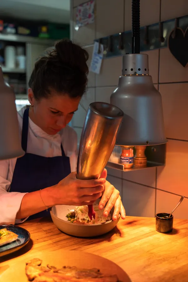 Tous les plats sont faits maison par la cheffe et son équipe