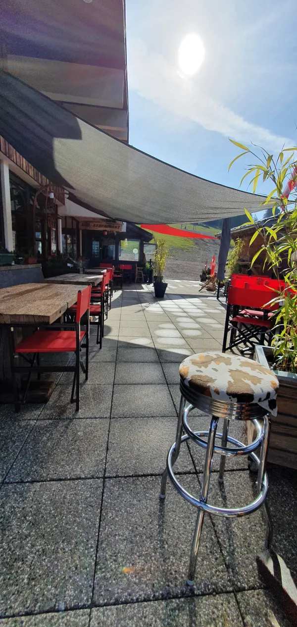 La Terrasse du Morclan en été