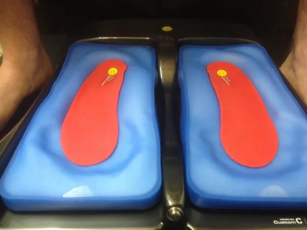 Machine bootfitting