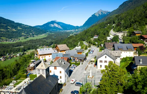 Vue du village de Verchaix