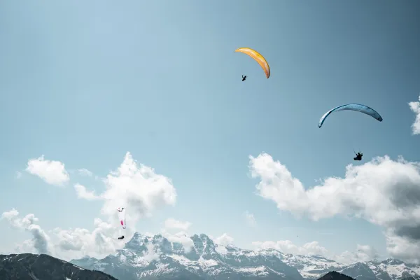 Vol en parapente au-dessus de Châtel