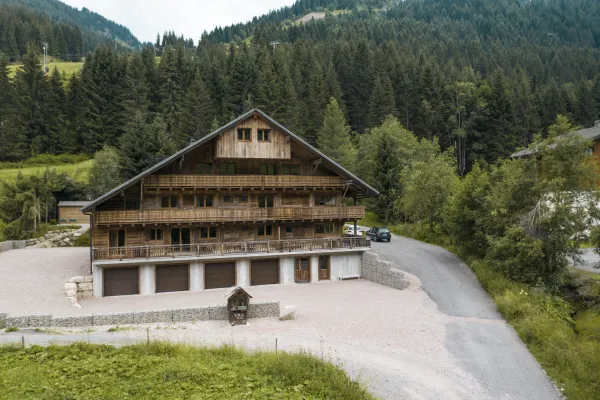 Façade_Chalet les Cerfs_Châtel