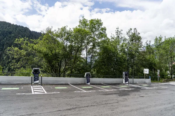 Borne de rechargement pour véhicules électriques Châtel centre