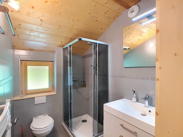 Salle de bains chambre 2
