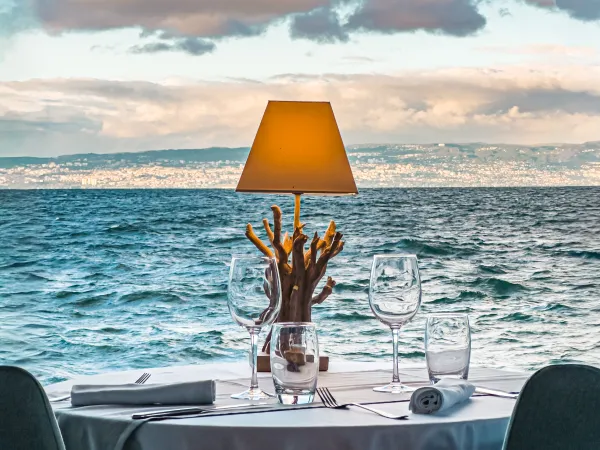 table du Radeau d'Alexis
