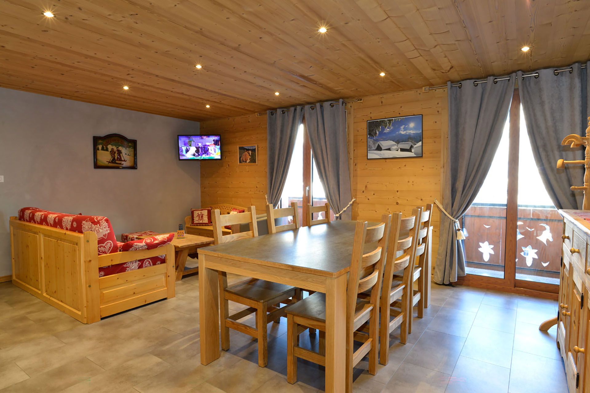Salon  - Epicéa n°2_Châtel