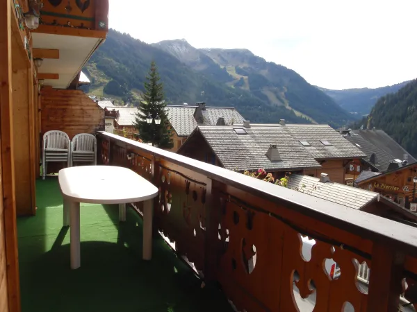 Balcon terasse avec vue sur le village