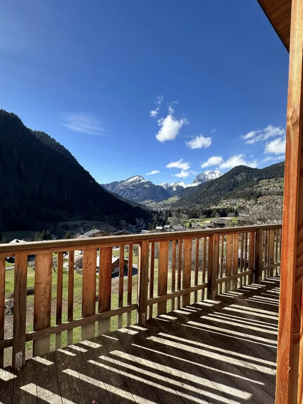 Vue depuis balcon été