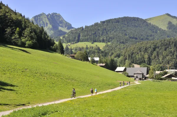 Départ du sentier à Abondance