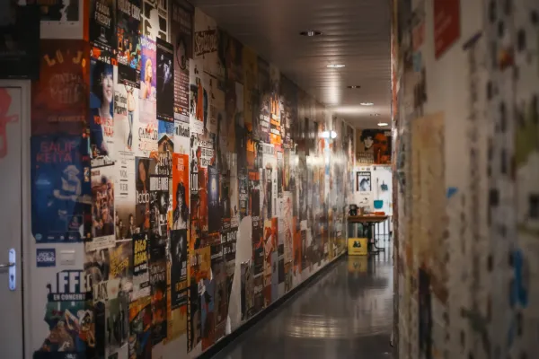 Couloir des affiches