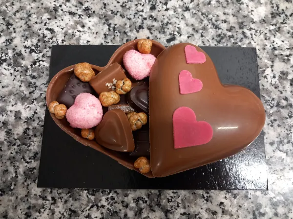 coeur garni chocolat au lait Saint-Valentin