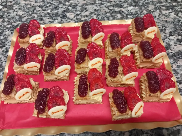 mignardises pistache-framboise