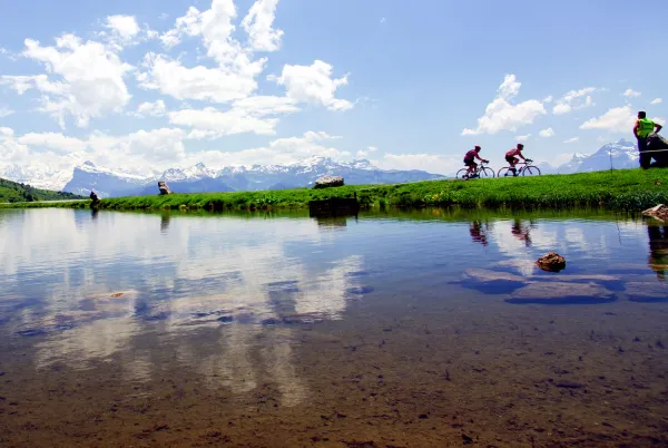 Lac de Joux-Plane, vue sur le Mont-Blanc