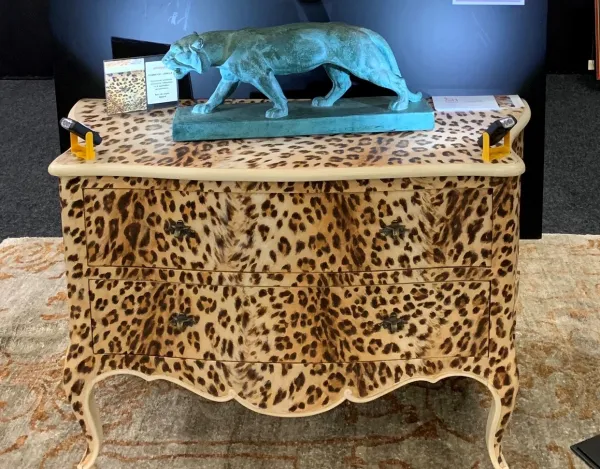 Commode leopard