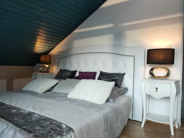 chambre 1 lit 180