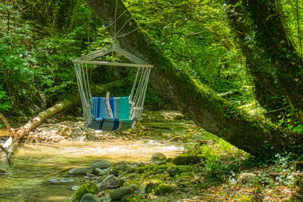 coin repos au bord de la riviere