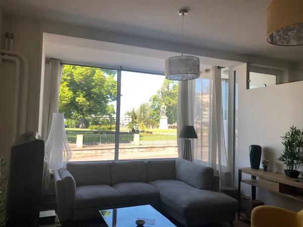 Très grand salon et entrée du Duplex du Belvédère