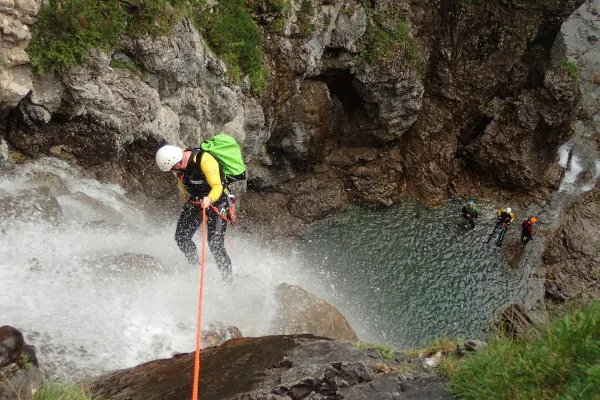 Evasion Canyoning