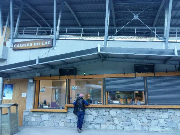 Caisses du Lac