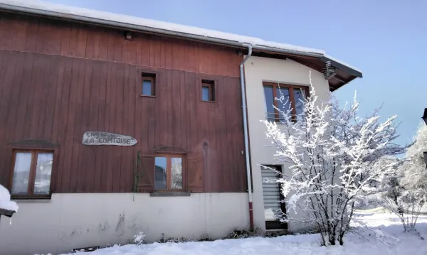 Facade Route de Samoëns