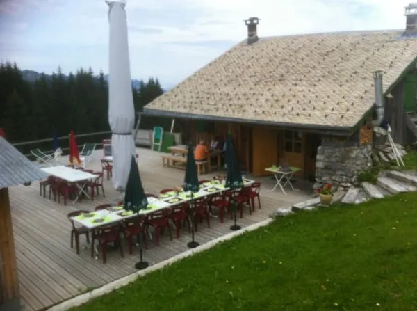 Térasse été Chez Nanon Morzine