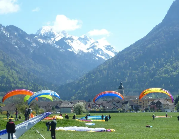 aire d'atterrissage parapente  Doussard