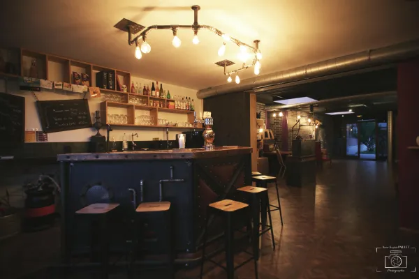 Bar CortexScape