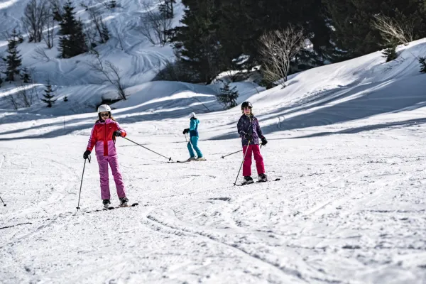 Cours de ski en famille