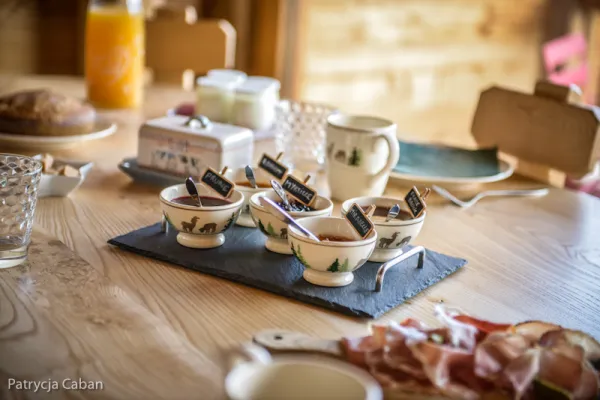 Petit - déjeuner à la Grange d'Aldaré