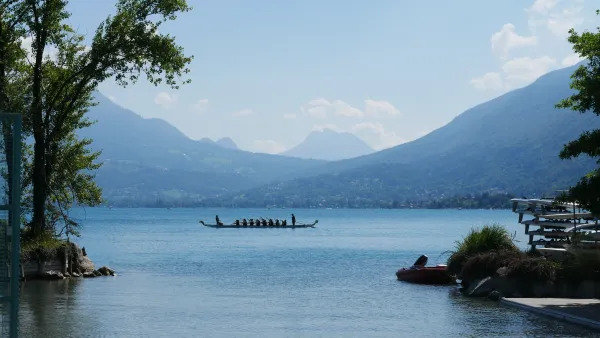 Dragon Boat Attitude