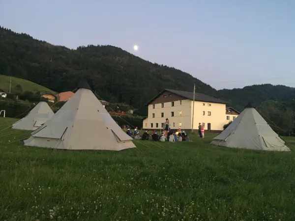 Les Gentianes Tipi
