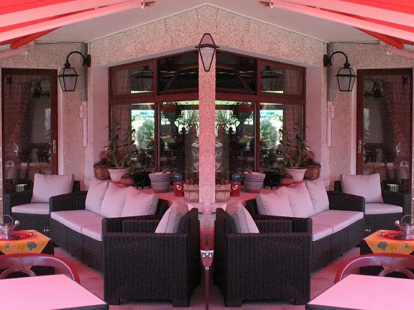 Hôtel_Les_Triolets_Été_terrasse3