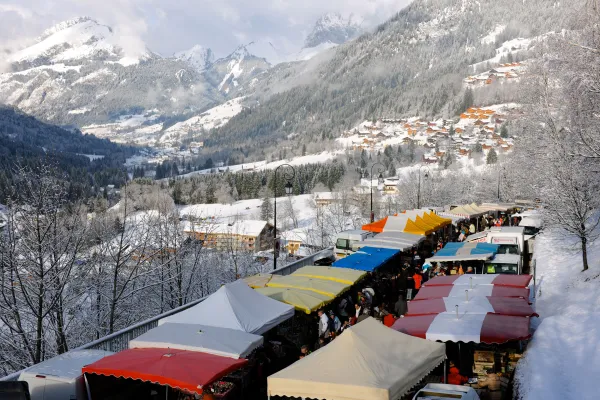 Marché  de Châtel en hiver