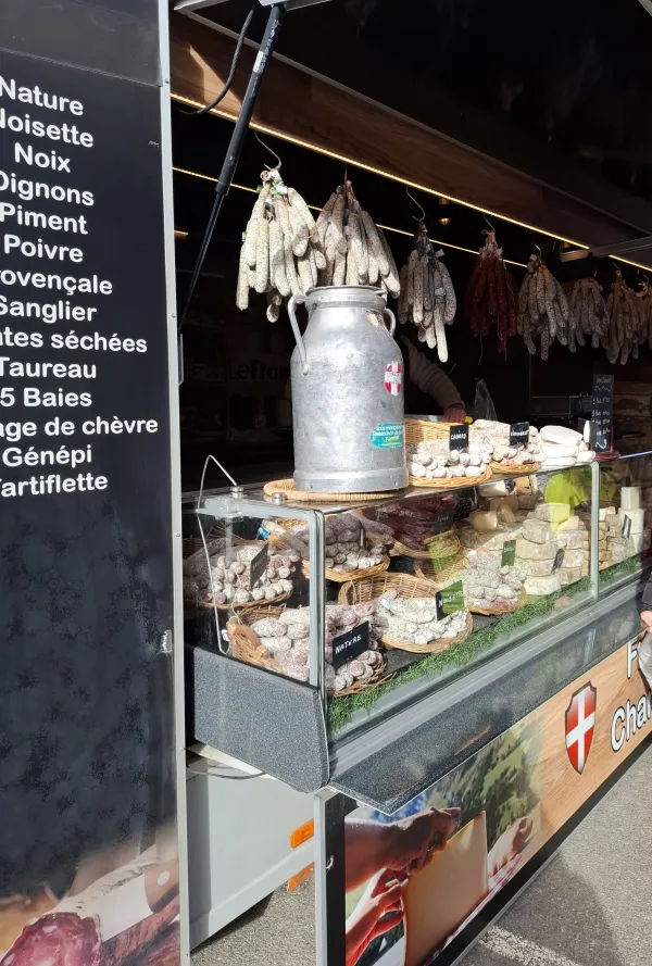 Marché  de Châtel en hiver