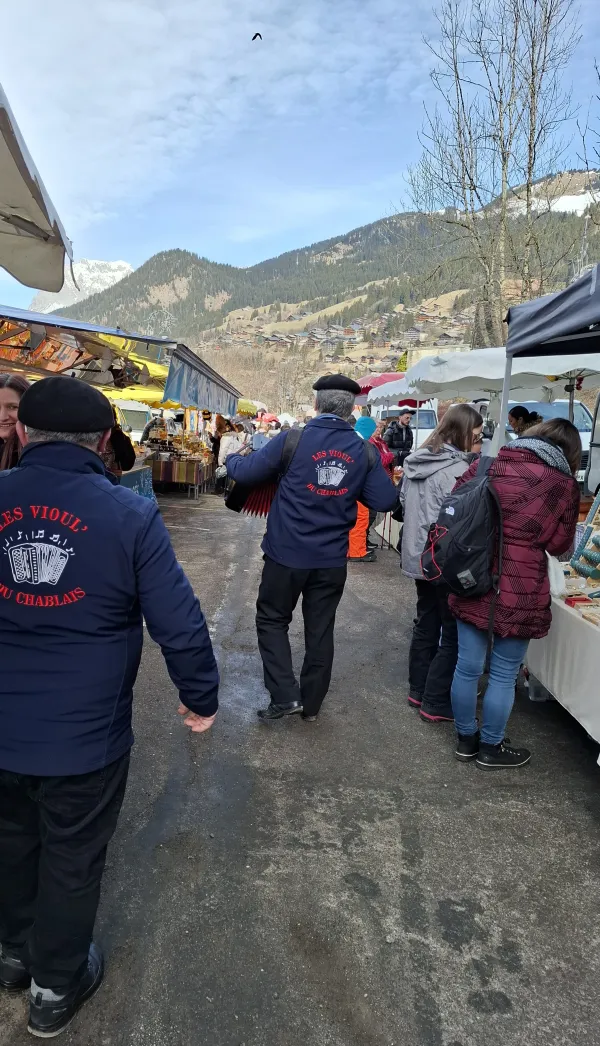 Marché  de Châtel en hiver