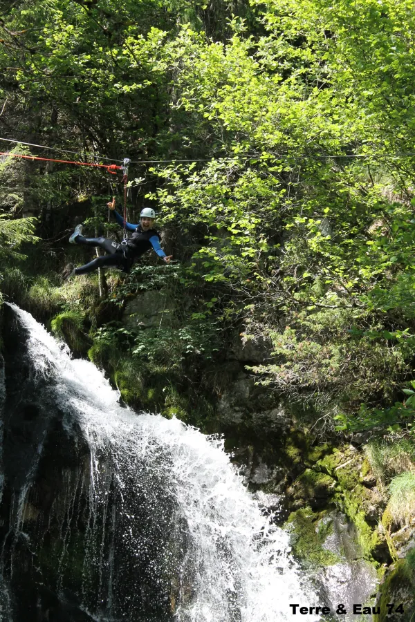 Découverte du canyoning à Abondance