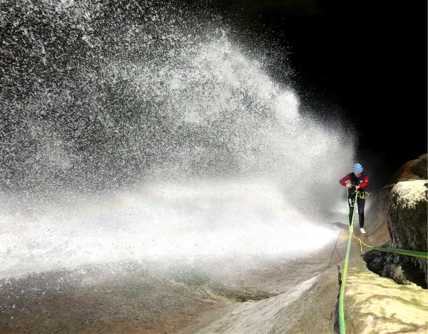rappel canyon gerbe d'eau